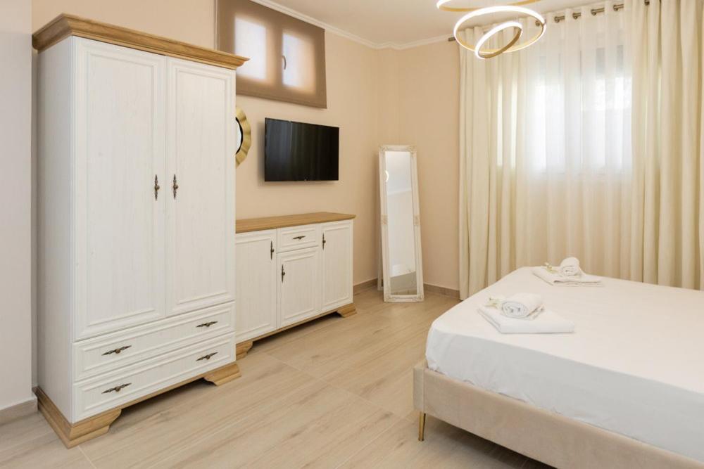 Valery Apartments Pefkochori Exterior photo